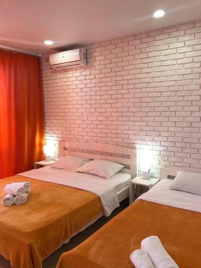 Золотий Лев Hotel Zatoka Exterior photo